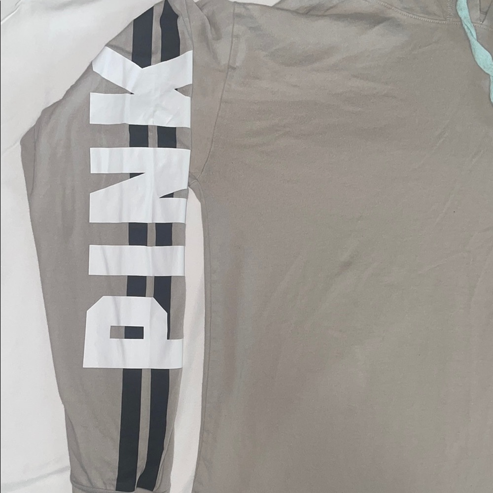 PINK Victoria's Secret Gray Long Sleeve Hoodie Tee - Picture 10 of 10